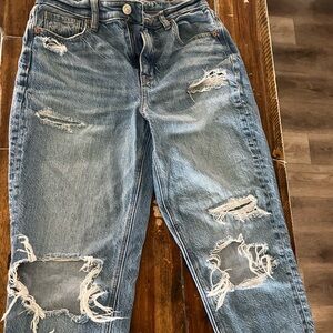 american eagle ripped jeans